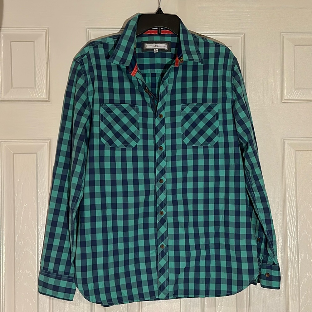 Men’s Plaid Button-down Shirt